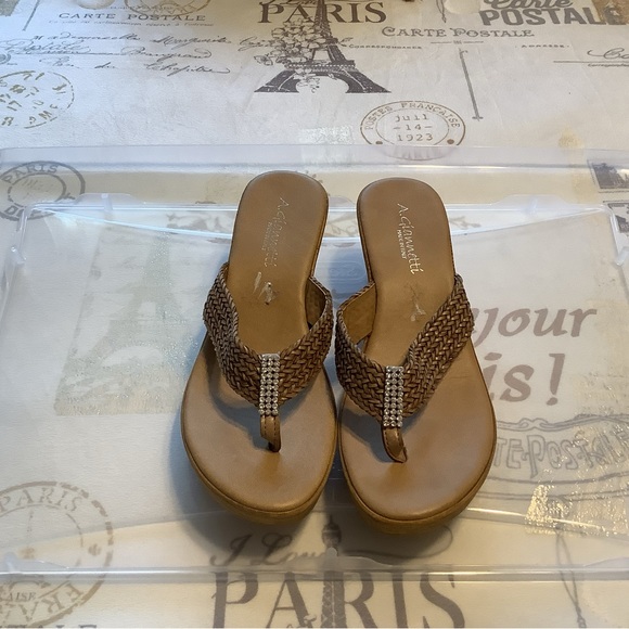 NWOT Ladies A. Gianetti tan sandals - Picture 2 of 7